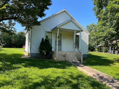 Home in Town for Sale Mammoth Spring Arkansas - image 2