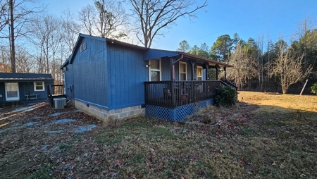 Lakefront Paradise: 4-Building Retreat Near Kerr Lake, VA - image 32