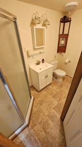 Lakefront Paradise: 4-Building Retreat Near Kerr Lake, VA - image 41