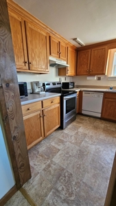 Lakefront Paradise: 4-Building Retreat Near Kerr Lake, VA - image 43