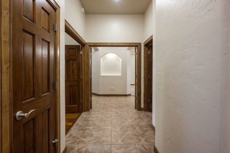 Custom-Built Home for Sale on One Acre in Las Cruces, NM - image 18