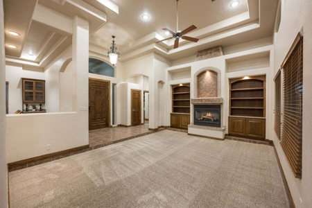 Custom-Built Home for Sale on One Acre in Las Cruces, NM - image 5