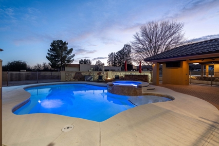 Custom-Built Home for Sale on One Acre in Las Cruces, NM - image 35