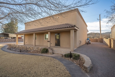 Custom-Built Home for Sale on One Acre in Las Cruces, NM - image 38