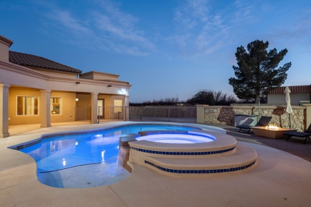 Custom-Built Home for Sale on One Acre in Las Cruces, NM - image 36