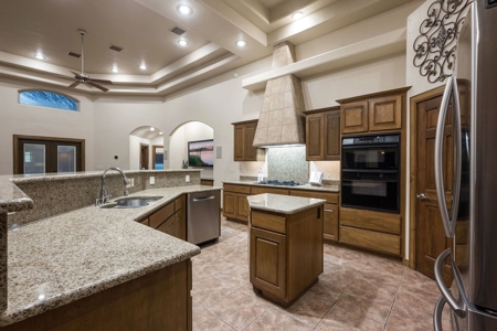 Custom-Built Home for Sale on One Acre in Las Cruces, NM - image 12