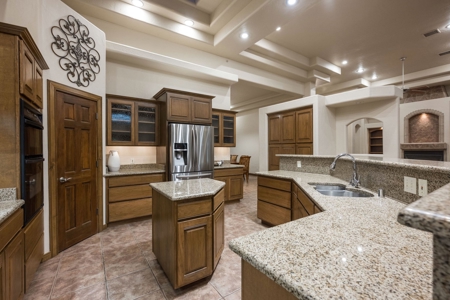Custom-Built Home for Sale on One Acre in Las Cruces, NM - image 10