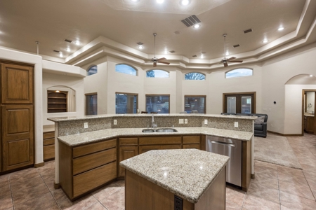 Custom-Built Home for Sale on One Acre in Las Cruces, NM - image 11