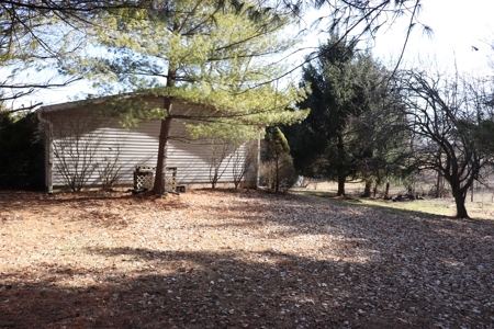 Ranch Home on Large Lot With Barn For Sale in Croton, Ohio! - image 4