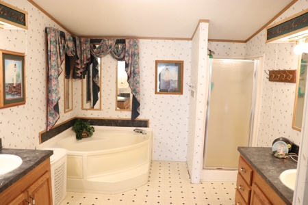 Ranch Home on Large Lot With Barn For Sale in Croton, Ohio! - image 18