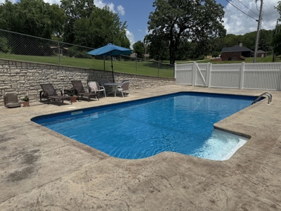 Spacious Home on 2.5 Acres with In-Ground Pool in Ava, MO - image 19