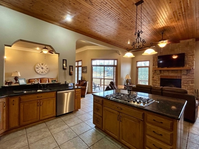 Spacious Home on 2.5 Acres with In-Ground Pool in Ava, MO - image 42