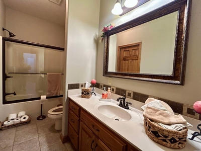 Spacious Home on 2.5 Acres with In-Ground Pool in Ava, MO - image 48