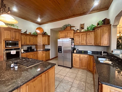 Spacious Home on 2.5 Acres with In-Ground Pool in Ava, MO - image 5