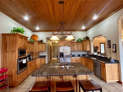 Spacious Home on 2.5 Acres with In-Ground Pool in Ava, MO - image 12