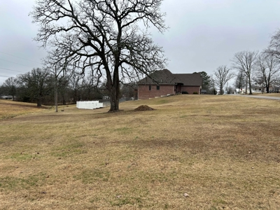 Spacious Home on 2.5 Acres with In-Ground Pool in Ava, MO - image 31