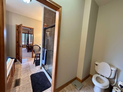 Spacious Home on 2.5 Acres with In-Ground Pool in Ava, MO - image 27