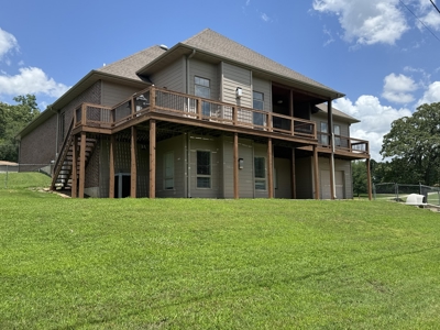 Spacious Home on 2.5 Acres with In-Ground Pool in Ava, MO - image 18