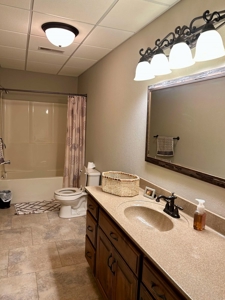 Spacious Home on 2.5 Acres with In-Ground Pool in Ava, MO - image 47