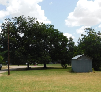 Barndominum In Risng Star With Room To Grow - image 8