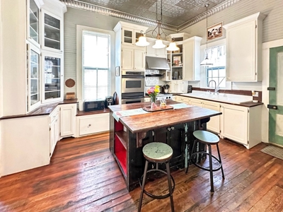 Historic 5 Bedroom Home in Summit, MS - image 6