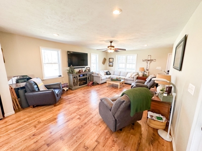 Country Home for Sale in Salem, Missouri - image 30