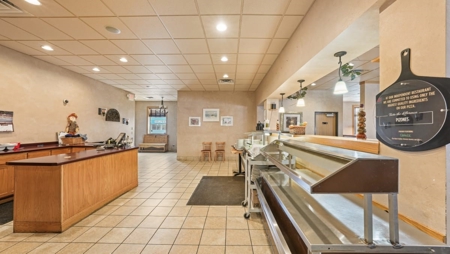 Turnkey Family-Owned Restaurant, Bar & Entertainment Center - image 39