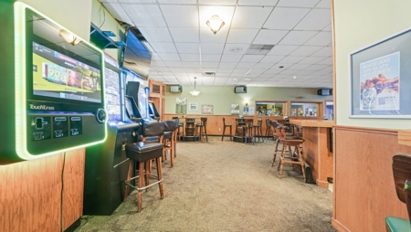 Turnkey Family-Owned Restaurant, Bar & Entertainment Center - image 24