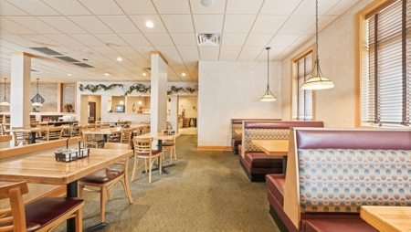 Turnkey Family-Owned Restaurant, Bar & Entertainment Center - image 41