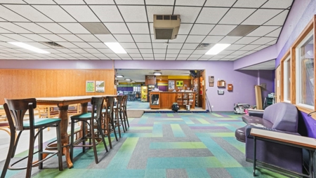 Turnkey Family-Owned Restaurant, Bar & Entertainment Center - image 16