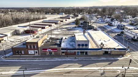 Turnkey Family-Owned Restaurant, Bar & Entertainment Center - image 1