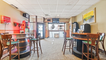 Turnkey Family-Owned Restaurant, Bar & Entertainment Center - image 20