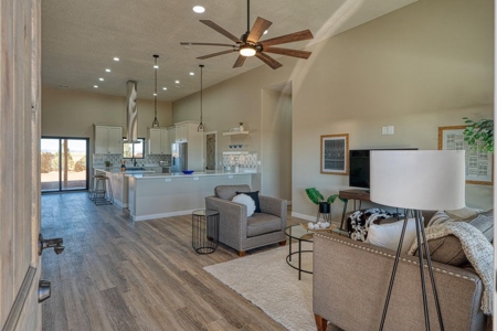 Newly Built 3-Bedroom Home on 2.5 Acres in Moriarty, NM - image 5