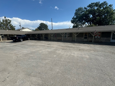 Motel/Extend Stay Rental - De Soto, Kansas - image 3