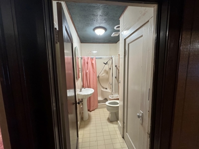 Charming Home for Sale with Highway Frontage in Meta, MO - image 6