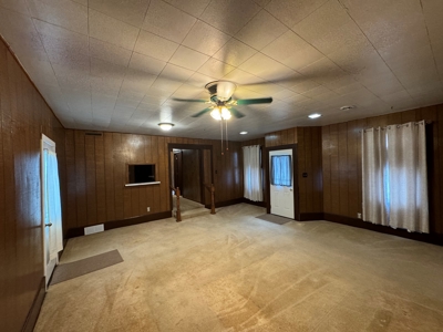 Charming Home for Sale with Highway Frontage in Meta, MO - image 15