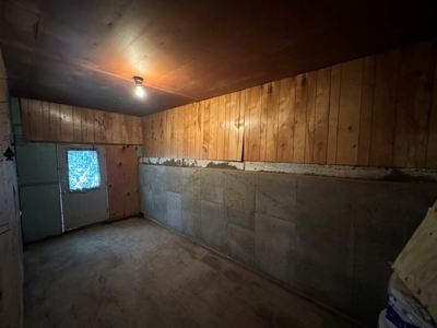 Charming Home for Sale with Highway Frontage in Meta, MO - image 16