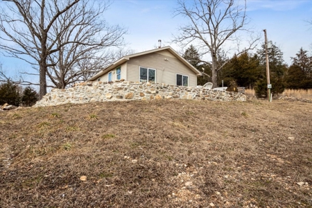 Discover your Dream Property with Live Water - image 43