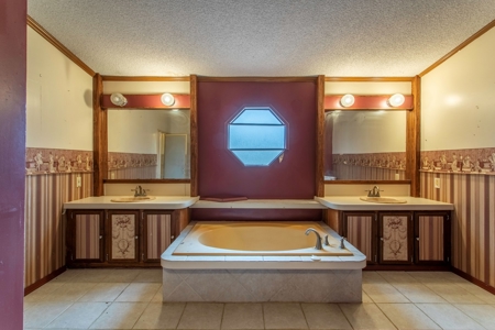 Lake Home For Sale in Hardy, AR - image 9