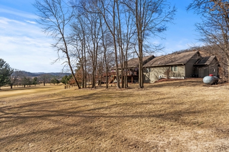 🏡 Golf Course Luxury Meets Serene Country Living! ⛳🌿 - image 37