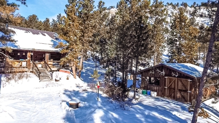 Luxury Home and Shop Small Acreage Little Rocky Mountains - image 3