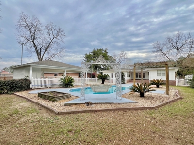 Hartford Alabama Home for Sale w/ Pool! - image 43