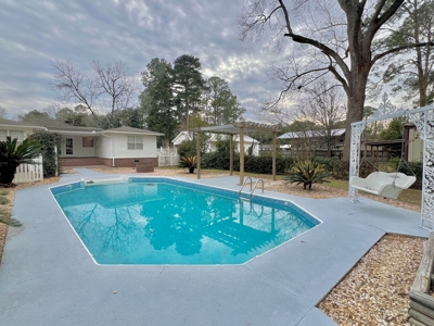 Hartford Alabama Home for Sale w/ Pool! - image 2