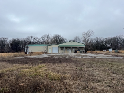 Commercial Property 4,000 Sq Ft Steel Building On 2 Acres - image 2