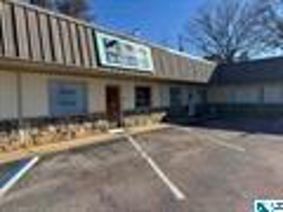 Four Income producing retail spots. - image 3