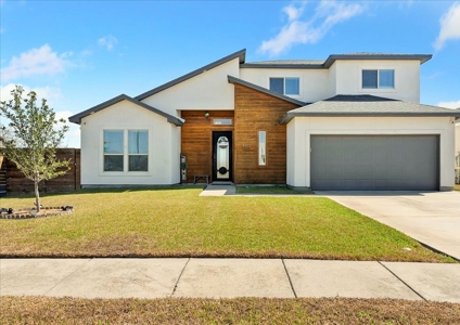 Residential Home in Town near the Coastal Beach - image 1
