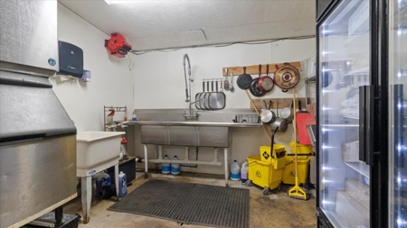 Fully Turnkey BBQ Restaurant in West Plains, MO – For Sale! - image 21