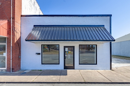 Commercial Property for Sale in Lewis County, Tennessee - image 1