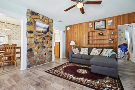 Farmhouse FOR SALE in Mancos, Colorado - image 18