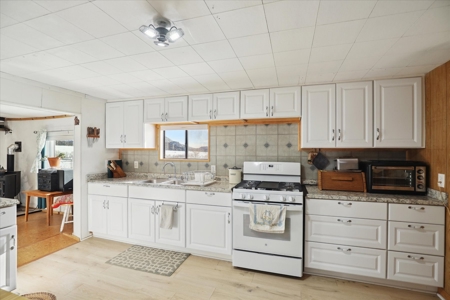 Farmhouse FOR SALE in Mancos, Colorado - image 40